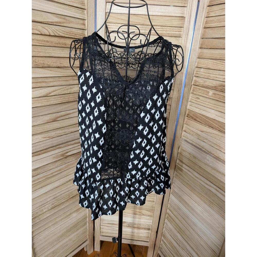 Lilly Rose Top Size Small Black Sleeveless Lace‎ Insert Round Neck Blouse